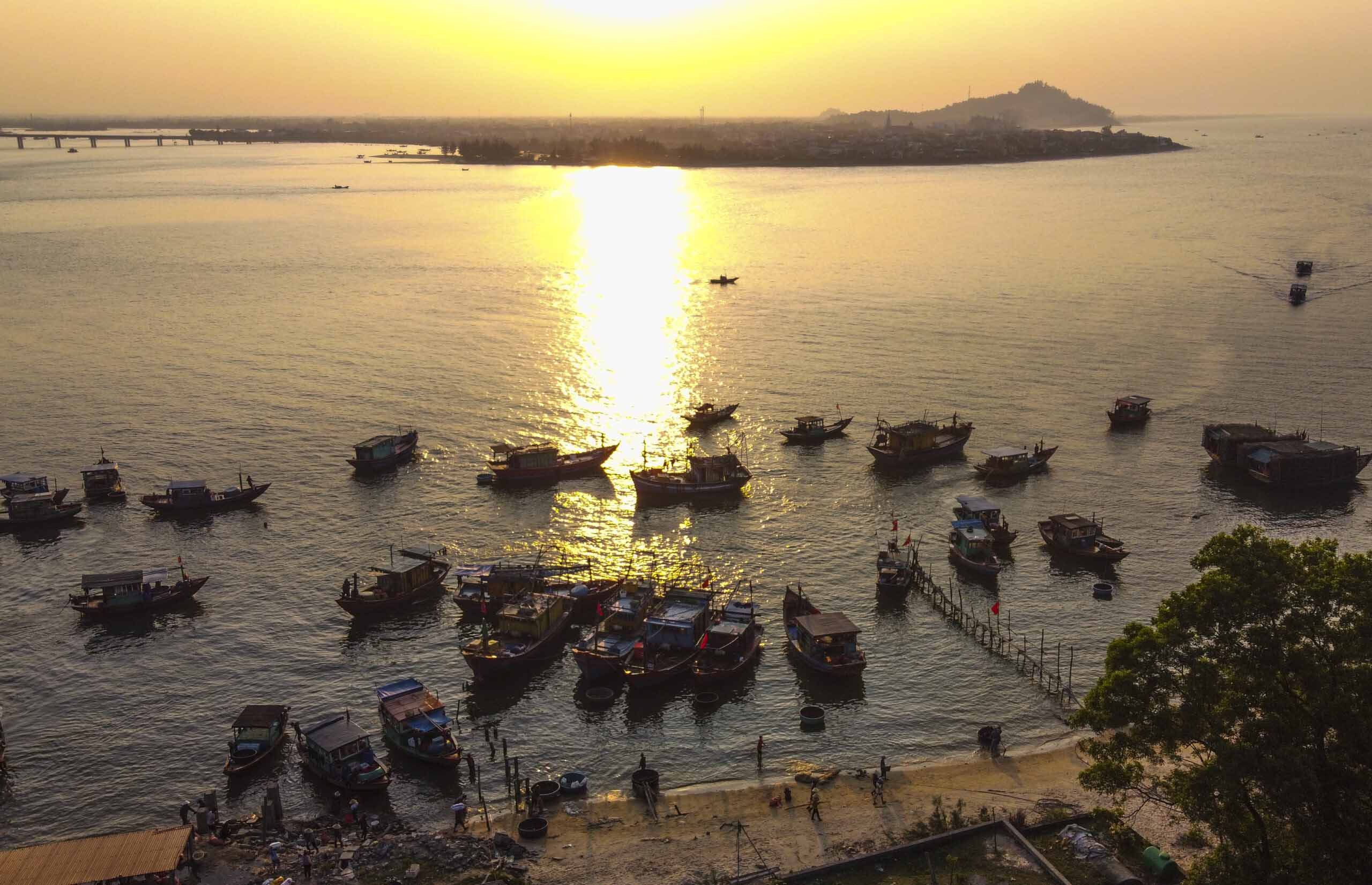 Làng cá Cửa Nhượng Hà Tĩnh