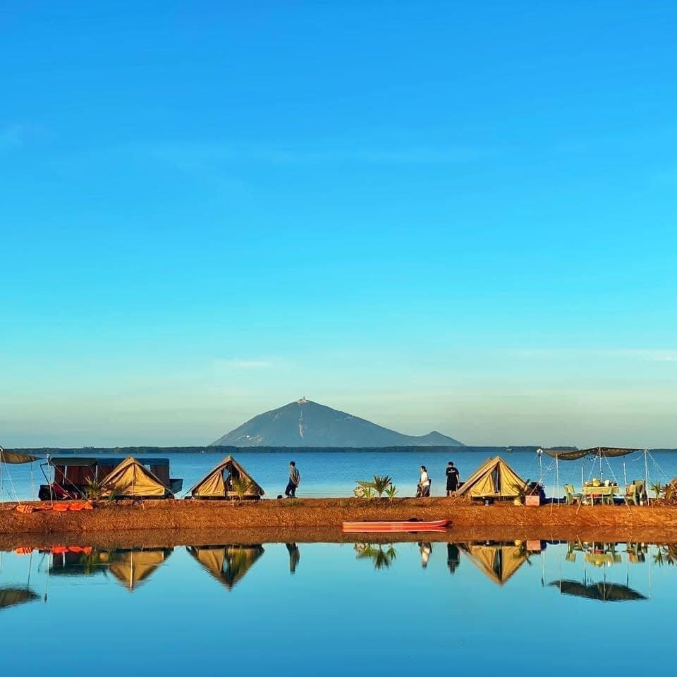 camping hồ Dầu Tiếng