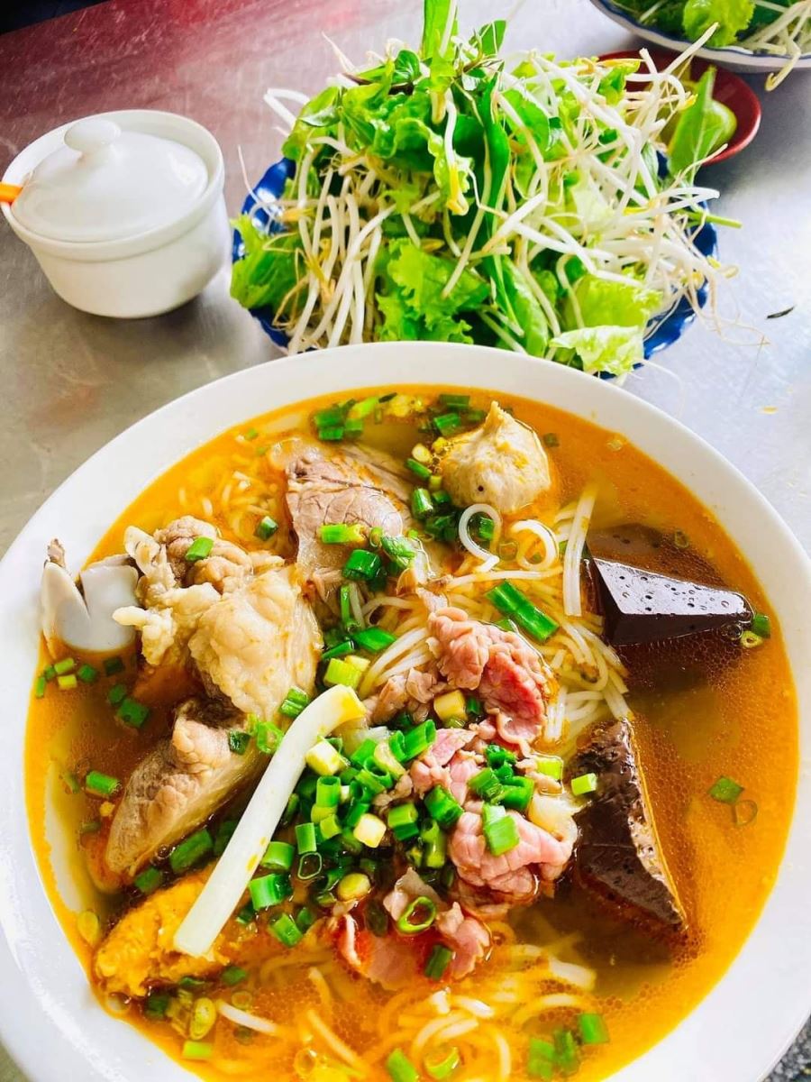 Bún bò Huế